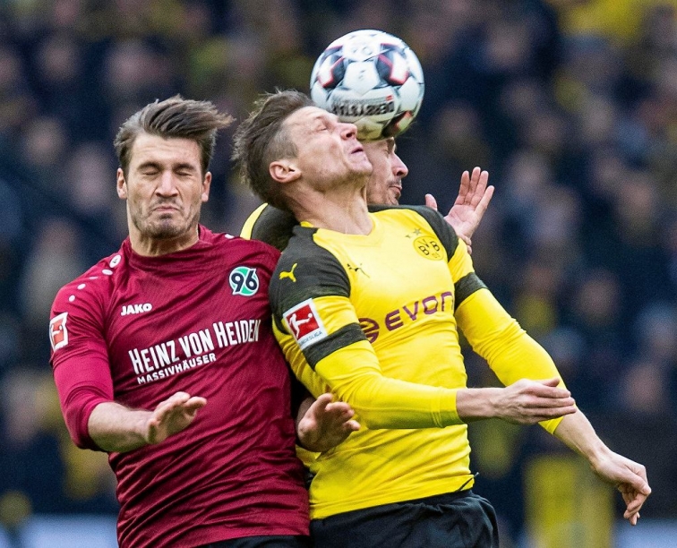 Piszczek z urazem stopy.